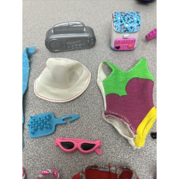 Vintage Barbie Beach Fun Accessories, Towel, Swimsuits, Sunglasses, And More - Picture 7 of 13